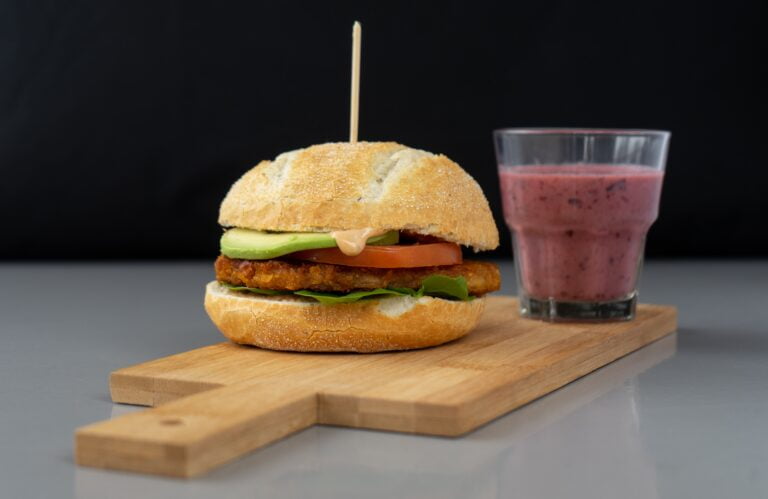 ماكدونالدز مشروع الشر: ما لا تعرفه عن الشركة 🍔🍟 16 rinke dohmen Eu8xPjpceTo unsplash